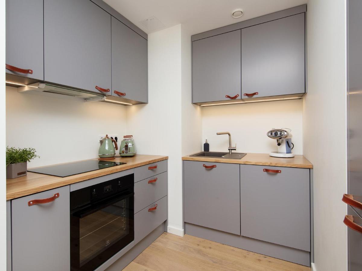 One Apartments 派尔努 外观 照片